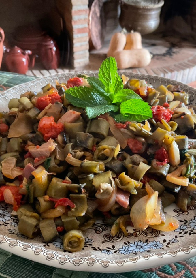 Una foto de Habitas tiernas con chorizo