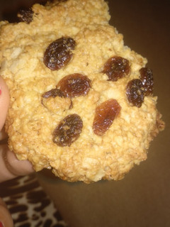 Una foto de Galletitas de avena y pasas/chocolate