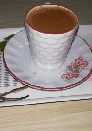 મસાલા ચા (Masala Tea Recipe In Gujarati) રેસીપી મુખ્ય ફોટો