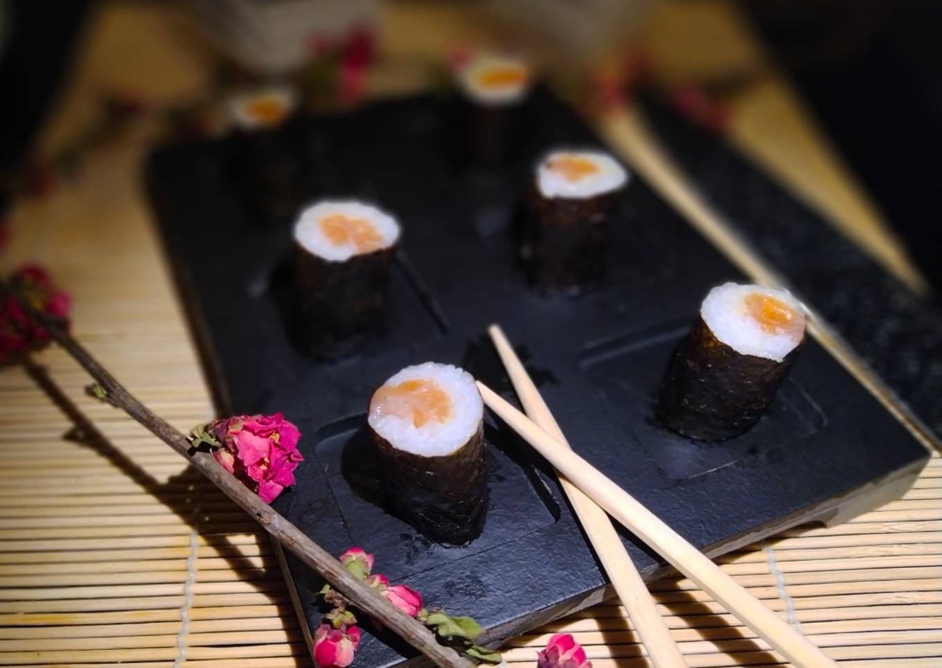 Hoso-Maki-Sushi de Salmón Ahumado