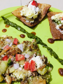 રોટી ચાટ (Roti chaat recipe in Gujarati) રેસીપી મુખ્ય ફોટો