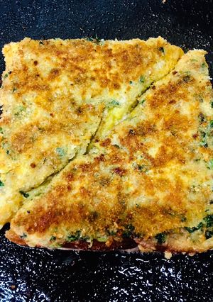 A picture of Potatoes triangle cutlus.