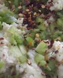 Arroz  cocido con melón, hojuelas de chile y licor de anís