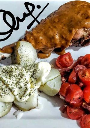 Una foto de PIERNAS De Pavo🦃, última comida de mi esposo..!🍗🍗