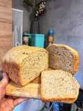 Hogaza de pan de semillas de girasol y salvado de avena con pani
