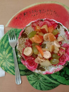 फ्रूट चाट (fruit chaat recipe in Hindi) रेसिपी मुख्य फोटो