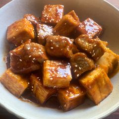 A picture of Gochujang Pork & Fried Tofu.
