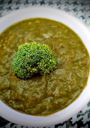 A picture of Broccoli spinach saag.