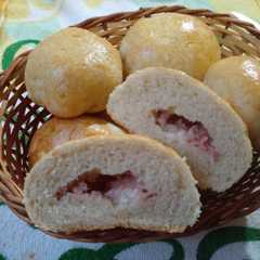 Una foto de Panes rellenos salados