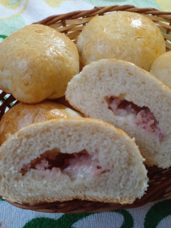 Una foto de Panes rellenos salados