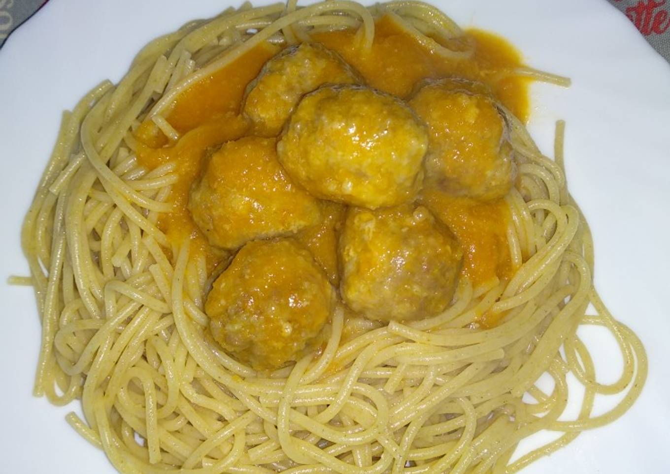 Albóndigas en salsa no fritas