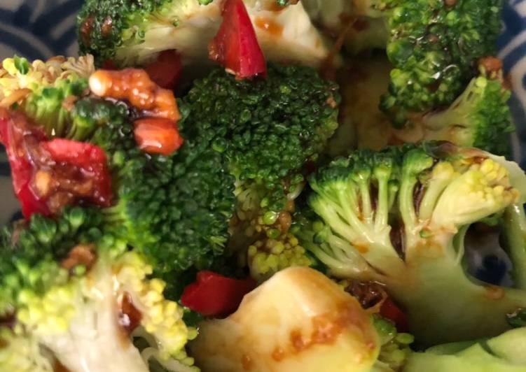 Step-by-Step Guide to Prepare Super Quick Homemade Chilli and garlic broccoli