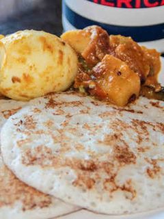 தோசை மற்றும் முட்டை கிரேவி (Dosai and muttai gravy recipe in tamil) செய்முறை முக்கிய புகைப்படம்