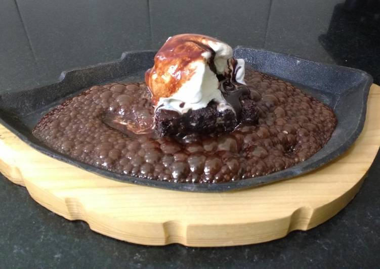 Recipe of Great Sizzler brownie Cooking Basics for Beginners