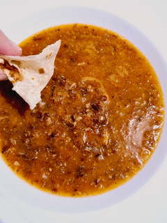 Una foto de Caldillo de carne seca con tortillas de harina, a mi estilo
