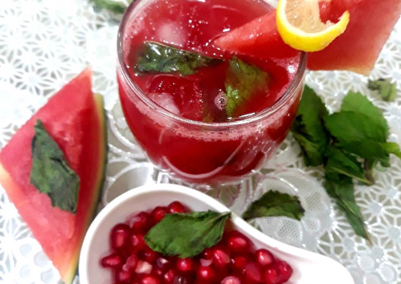 Watermelon & pomegranate lemonade