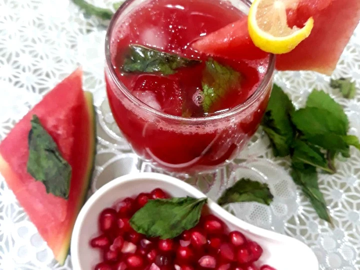 Recipe Watermelon & pomegranate lemonade the Delicious So Delicious