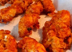 Una foto de Tiras de pechuga empanadas con cornflakes