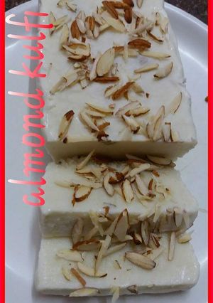 A picture of Almond kulfi.