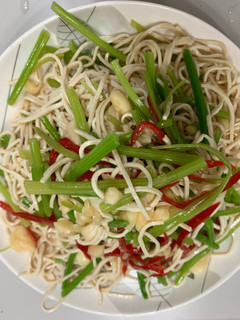 涼拌芹菜豆干絲 的食譜成品照片