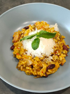 Una foto de Risotto con alubias