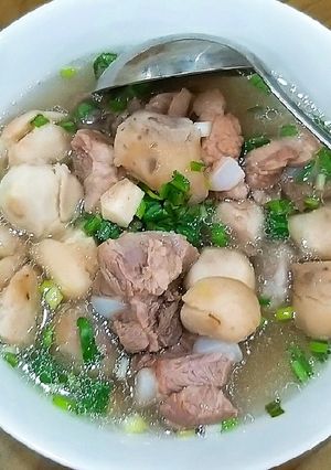 Hình của món Canh sườn khoai sọ cấp tốc.