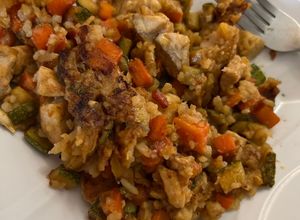 Una foto de Pollo con arroz estilo teriyaki Fodmap