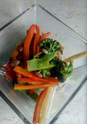 Una foto de Verduras salteadas con frijoles