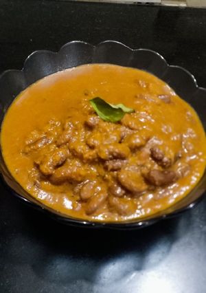 પંજાબી રાજમા (Punjabi Rajma Recipe In Gujarati) રેસીપી મુખ્ય ફોટો