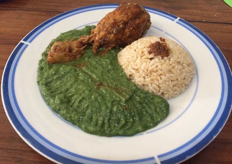 Puré de Espinacas con Pollo Guisado