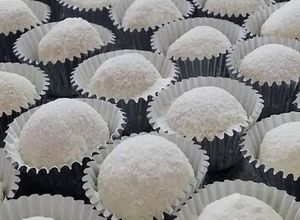 Gambar Biskut Makmur Legend untuk mertuaku tersayang