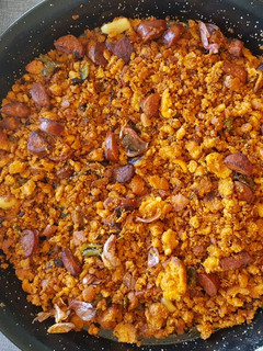 Una foto de Migas de pan con pimiento verde y chorizo