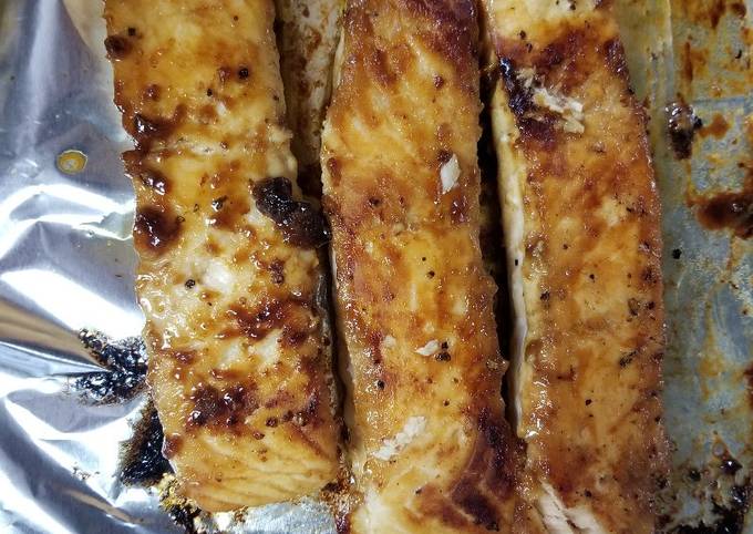 Brown Sugar Glazed Salmon recipe main photo