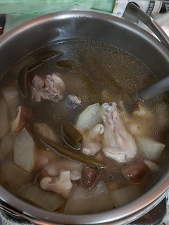 剝皮辣椒冬瓜香菇雞湯 的食譜成品照片
