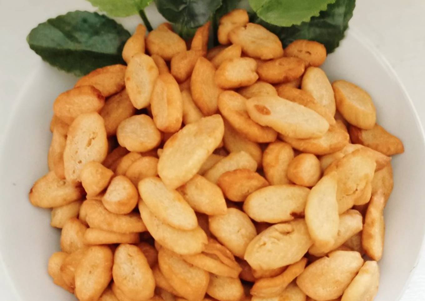 Kue Bawang Gunting (cemilan tanggal tua)