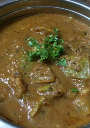A picture of Tender Bottle-gourd Curry.
