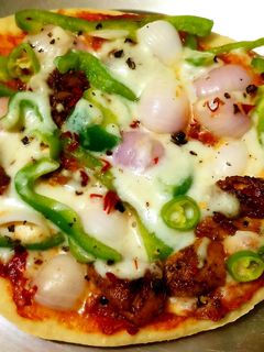 চিকেন পিজ্জা(Chicken pizza recipe in bengali) রেসিপির প্রধান ছবি