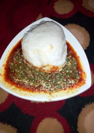 A picture of Tuwon shinkafa stew & guro.