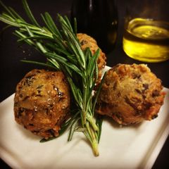 A picture of Marinated mushroom fritters.