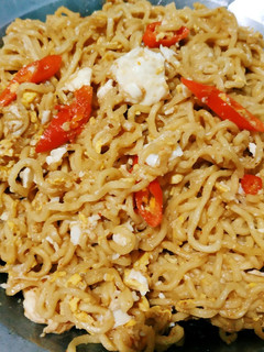 Foto resep Mie goreng tumis telur pedas