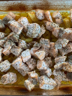 Una foto de Salmón con hierbas provenzales