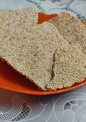 गजक (gajak recipe in Hindi) रेसिपी मुख्य फोटो