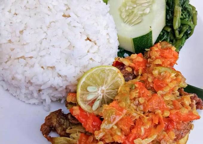 76. Ayam geprek Sambal Kosek