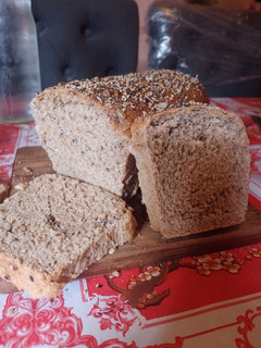 Una foto de Pan integral con semillas 🍞