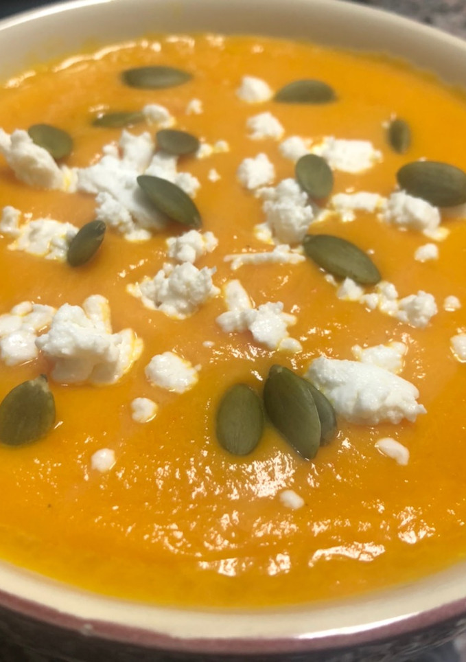 Una foto de Puré de calabacín, zanahoria y puerro