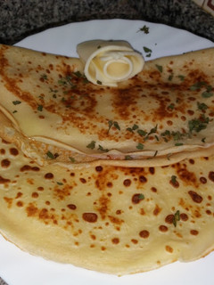 Una foto de Crepes salados rellenos