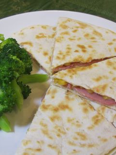火腿玉米墨西哥餅 的食譜成品照片