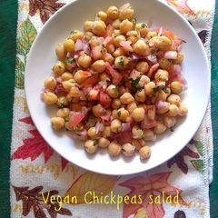 A picture of Easy chickpeas salad – healthy, vegan and a filling treat!.
