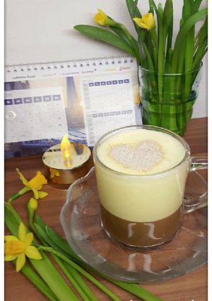 Hình của món Latte Cà phê trứng sữa.