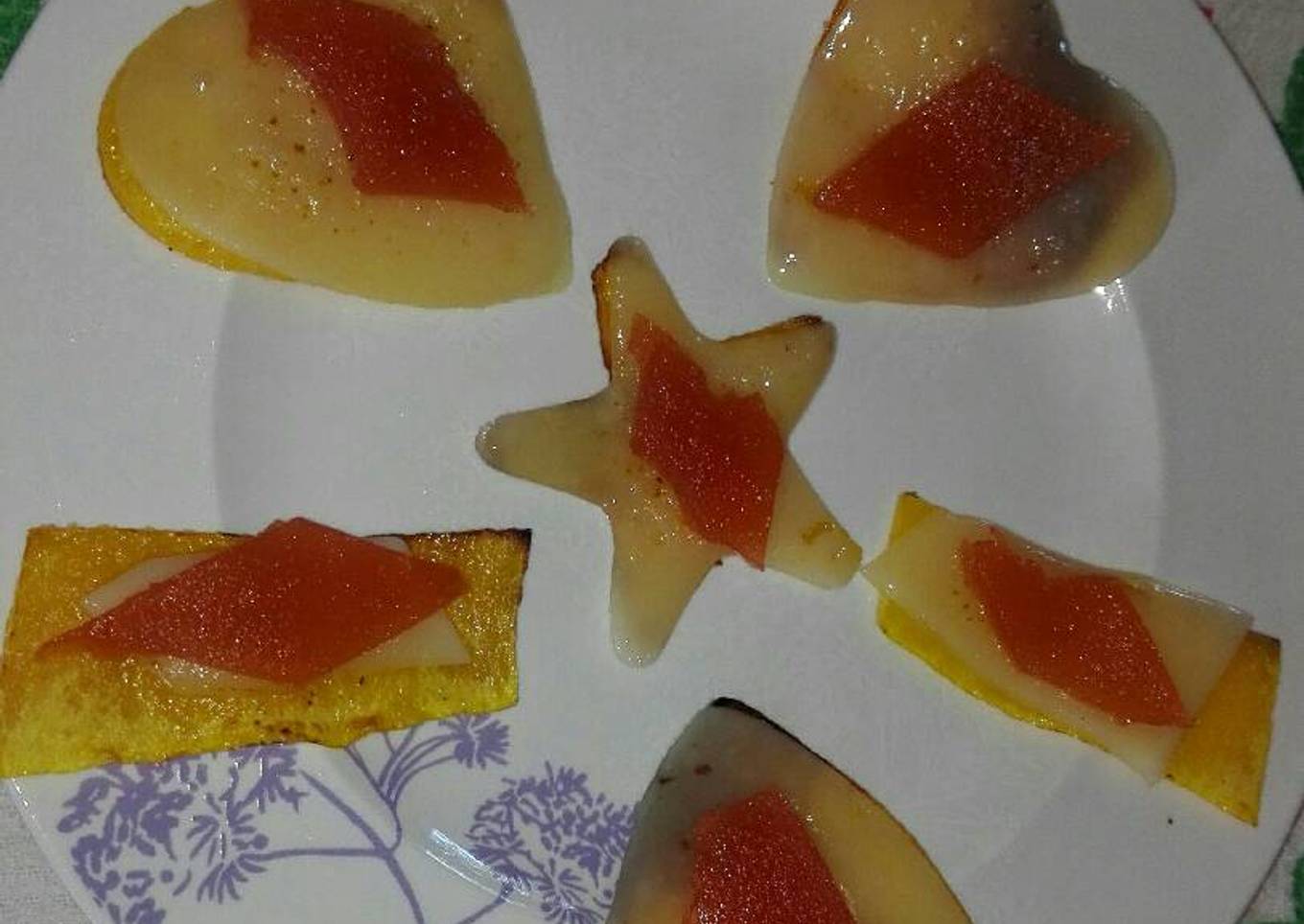 Aperitivos de calabaza, queso y membrillo